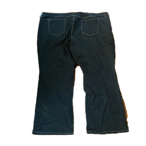 Old Navy Boot Cut Jean's - Picture 2 of 5